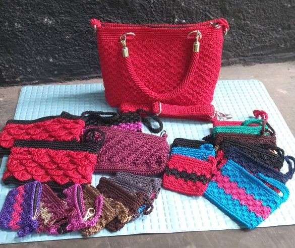 Jual Tas Rajut, Blogger paruh waktu